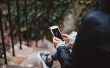 Does phone insurance cover theft?